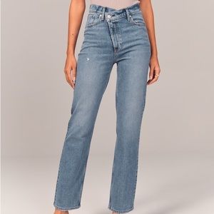Abercrombie & Fitch Ultra High Rise Straight Jeans